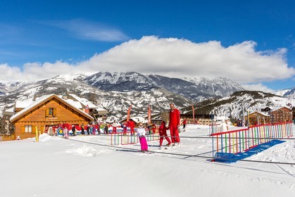 La station de ski Sauze Super-Sauze est une station village, le jardin des neiges