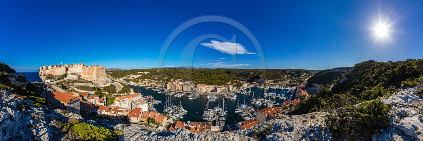 La citadelle et le port de Bonifacio