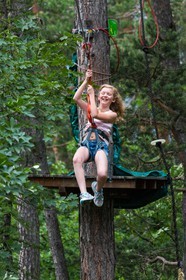 Barcelonnette, Jungle Park, parc aventure, parcours acrobranche, grimper dans les arbres