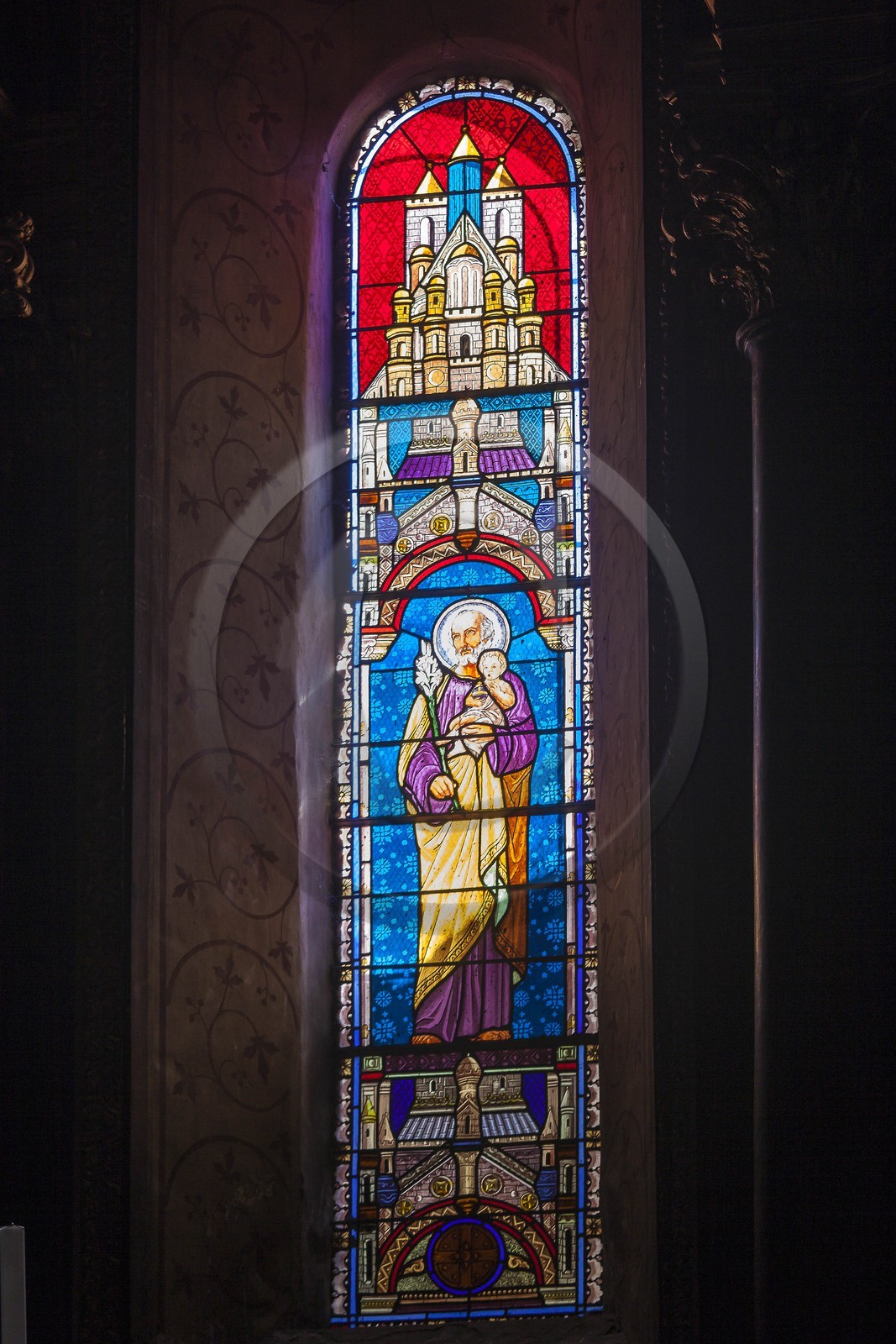 cathédrale Notre-Dame-de-l'Assomption d'Entrevaux , vitraux