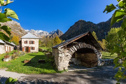 Vallée du Béranger, village de Valjouffrey, hameau de Valsenestre