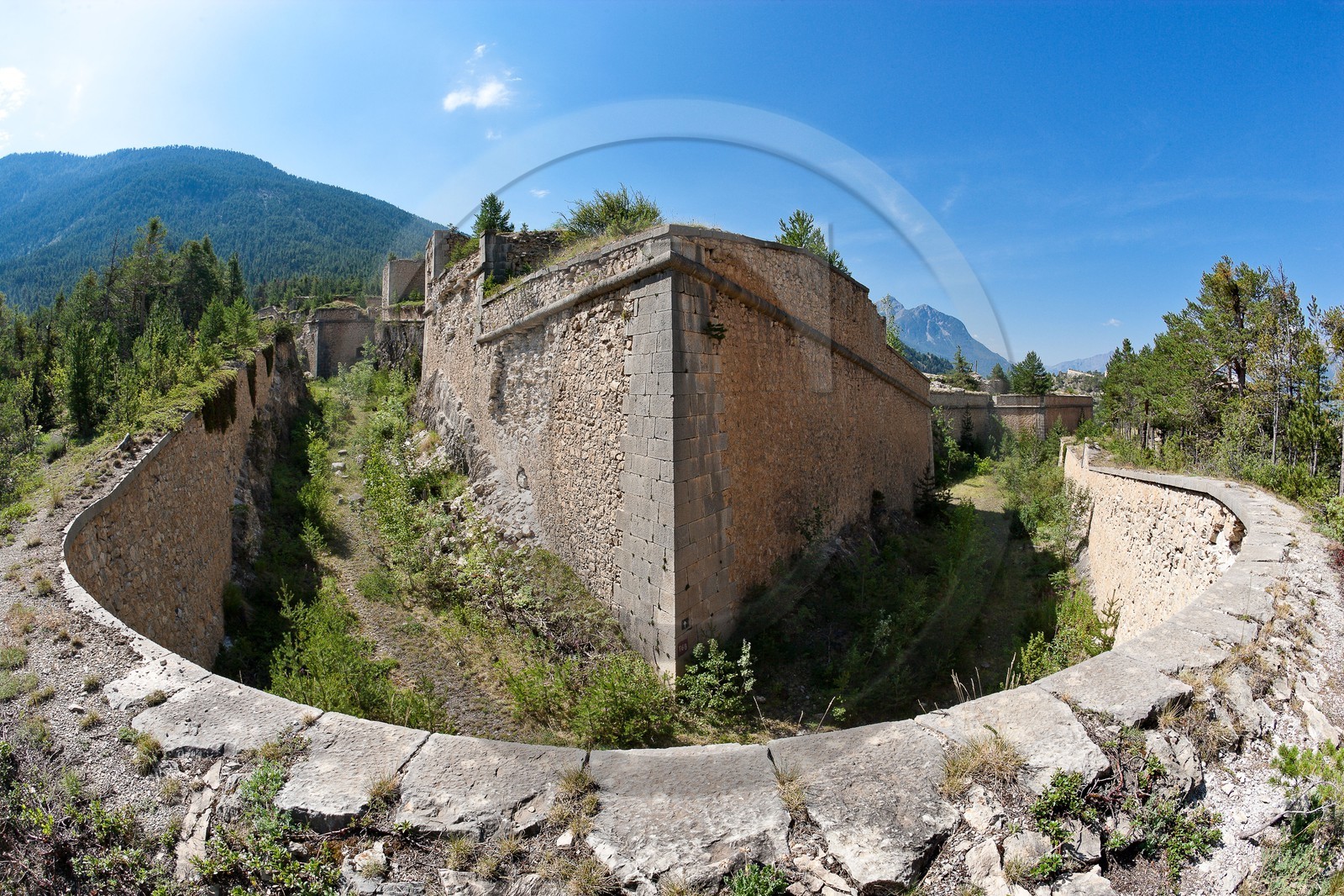 Briançon, Fort Dauphin