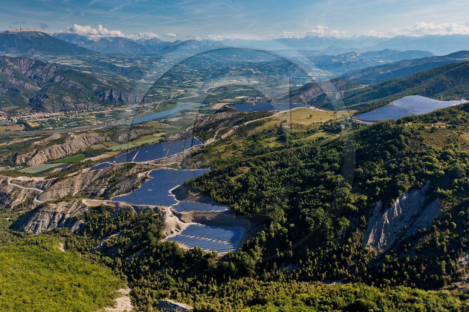La plus grande centrale solaire photovoltaïque de France