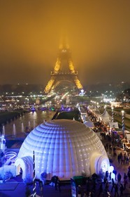 Paris, 2011, le village de Noël du Trocadéro et son univers de neige et glace