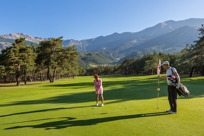 Barcelonnette, Golf de Bois-Chenu