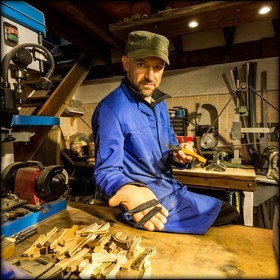 Sylvain Brunet, artisan coutelier à Saint-Véran