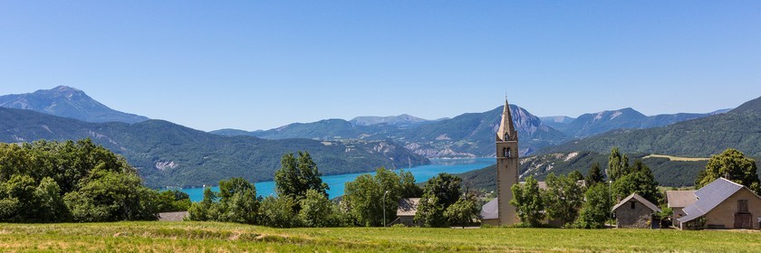 Pays de Serre-Ponçon, village de Prunières
