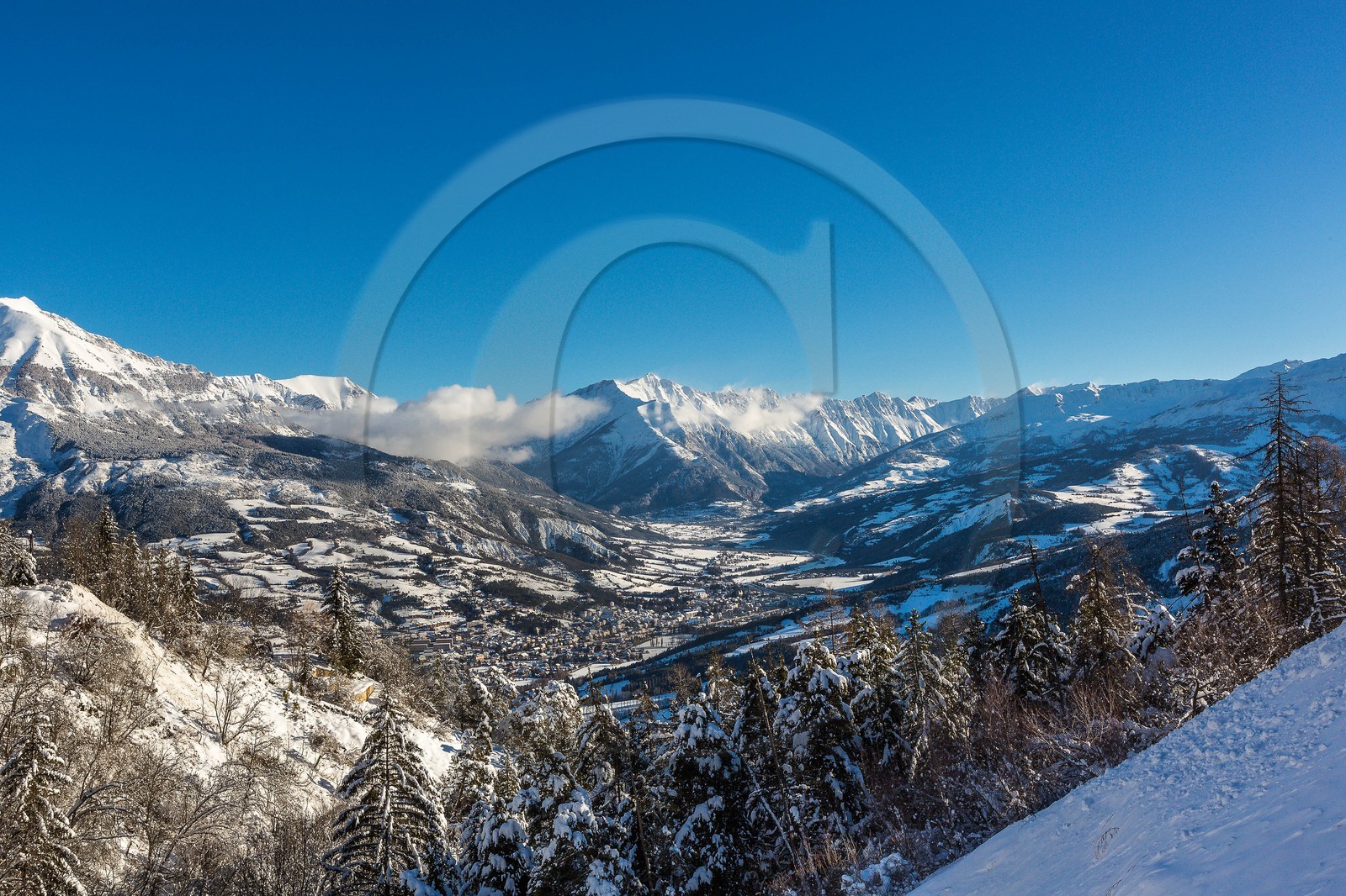 Uvernet-Fours, station de ski de Praloup