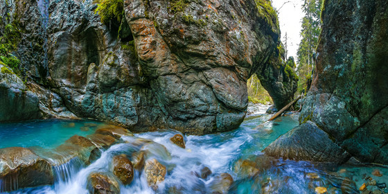 Réserve naturelle des Contamines-Montjoie, Pont naturel, torrent du Bon Nant