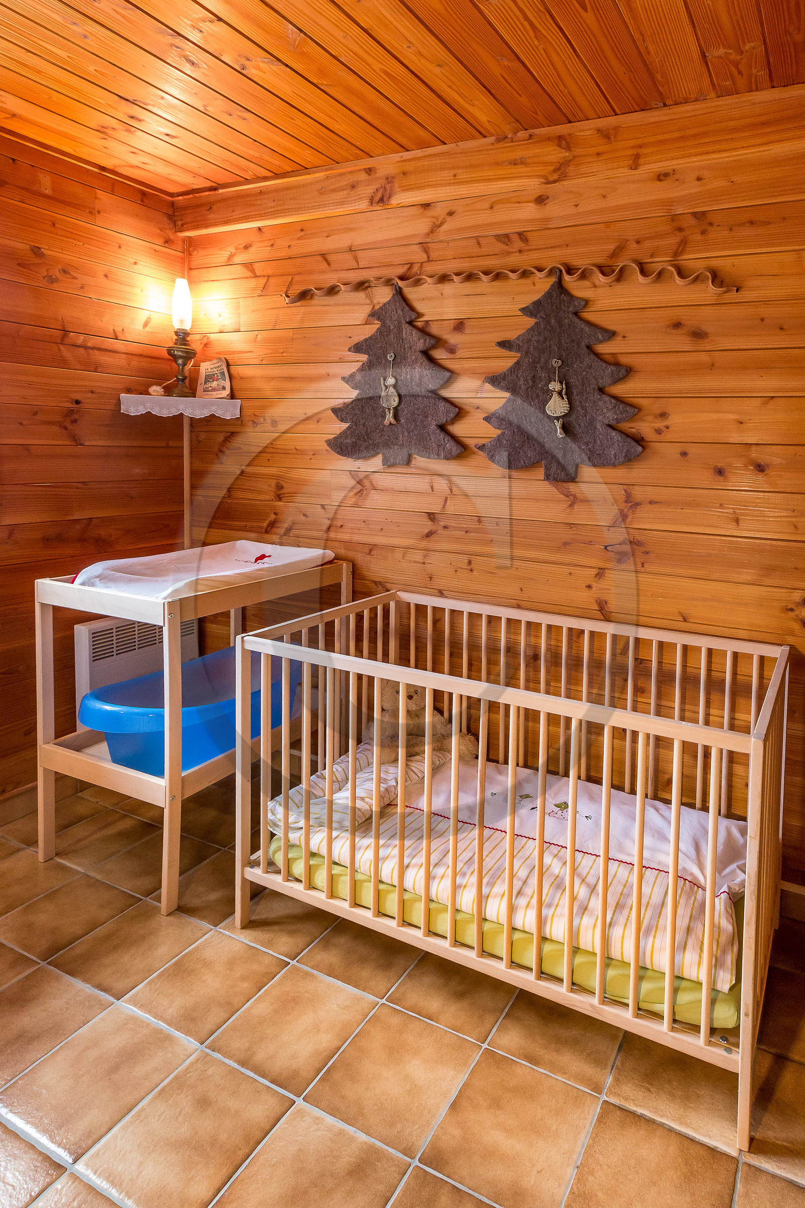 Chalet Carpe Diem, Gîte de France 3 ***, lit bébé et table à langer