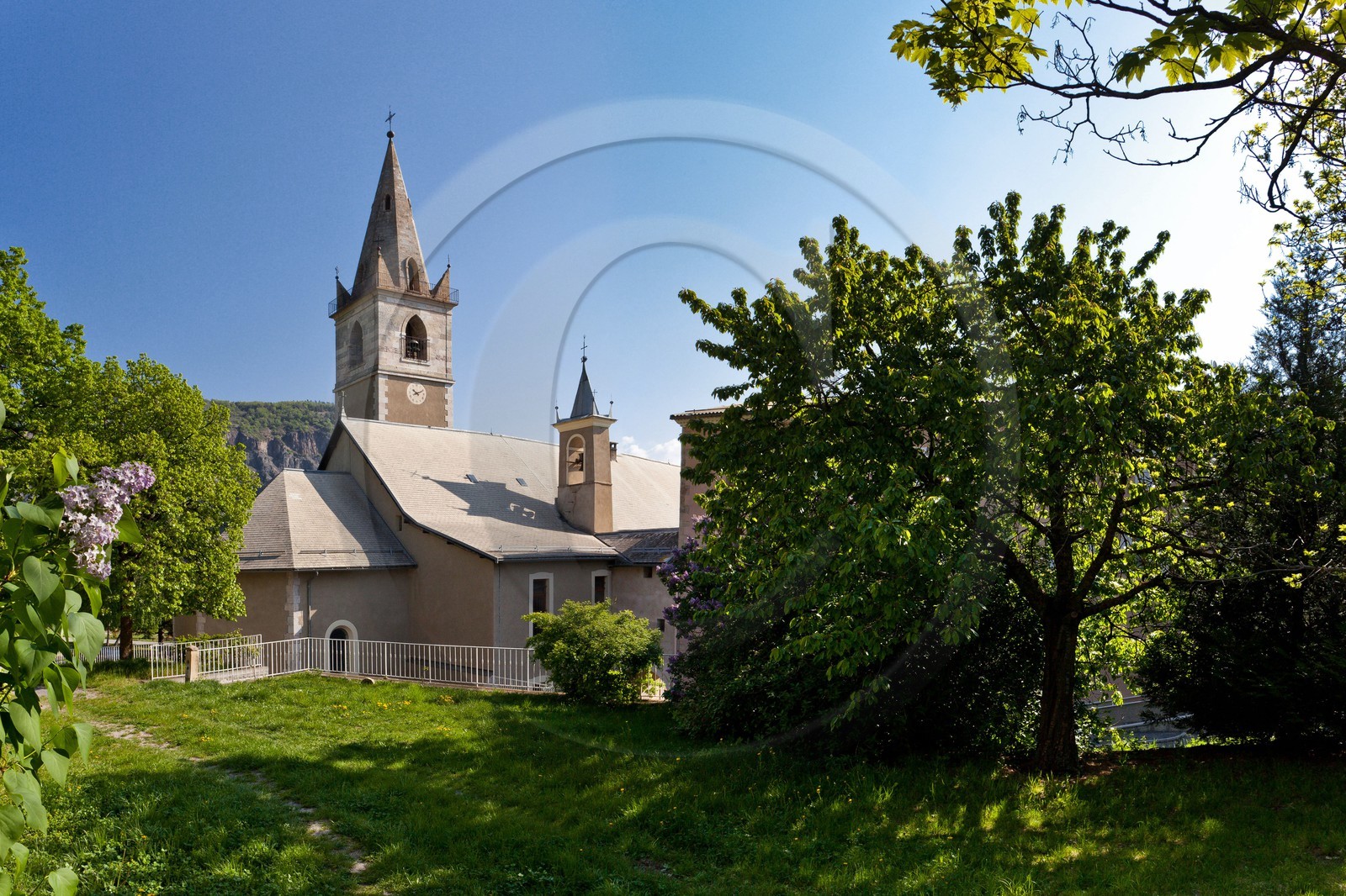 Sanctuaire de Notre-Dame du Laus, la basilique