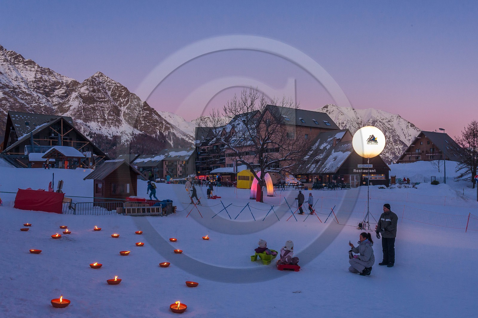 Station de ski de Réallon, course de ski alpinisme nocturne Laetitia Roux