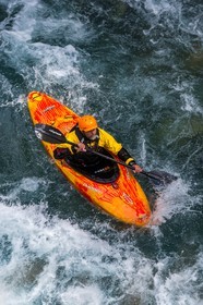Le Lauzet-sur-Ubaye, kayak dans les gorges de l’Ubaye