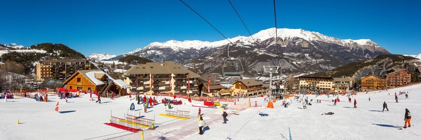 La station de ski Sauze Super-Sauze est une station village situ