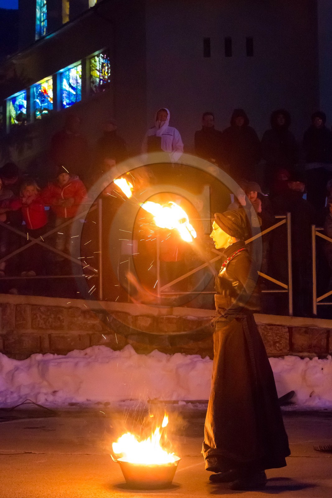 Lac de Serre-Ponçon, Savines-le-Lac, spectacle  Neige de Feu