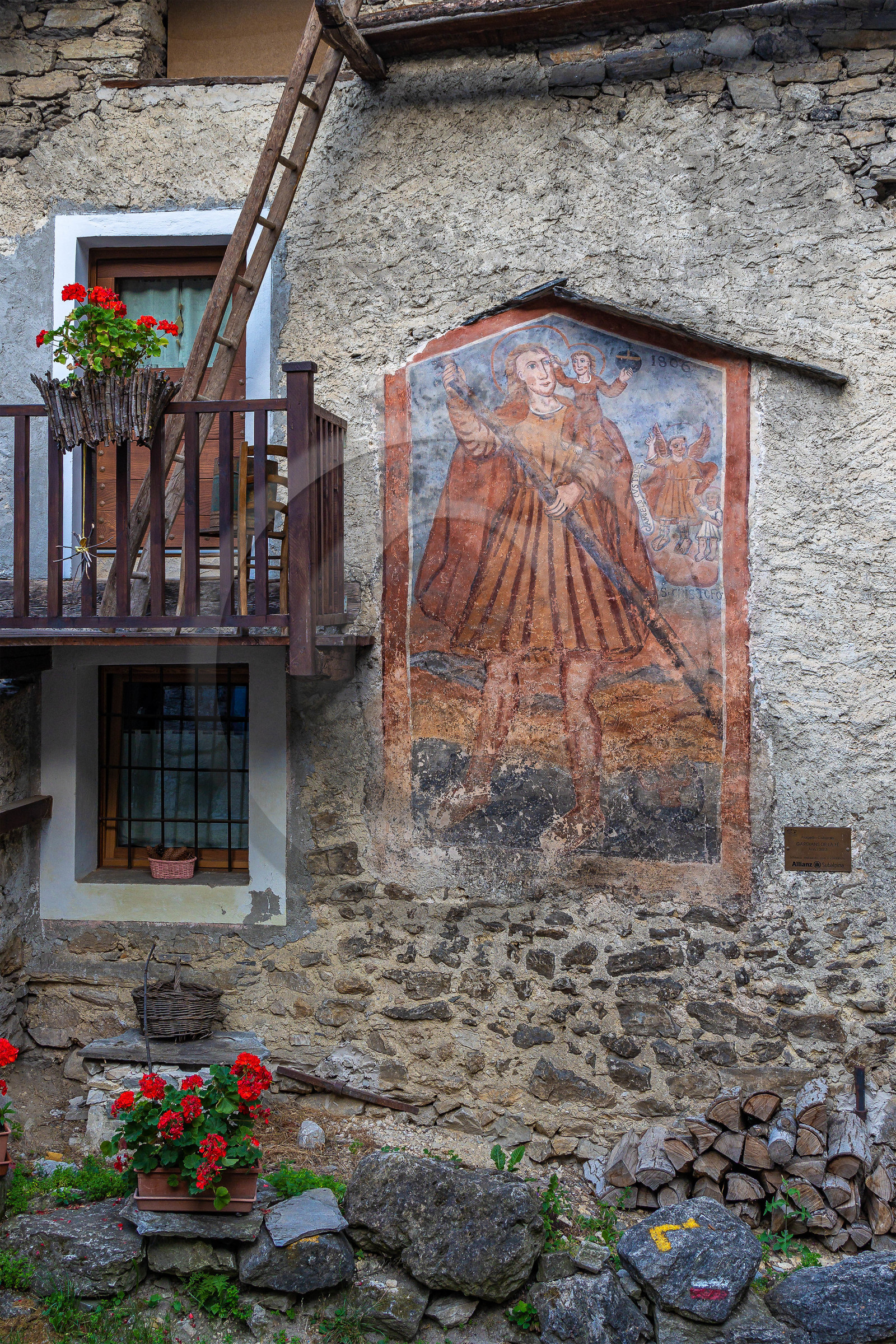 Valle Maira, Macra, Camoglieres