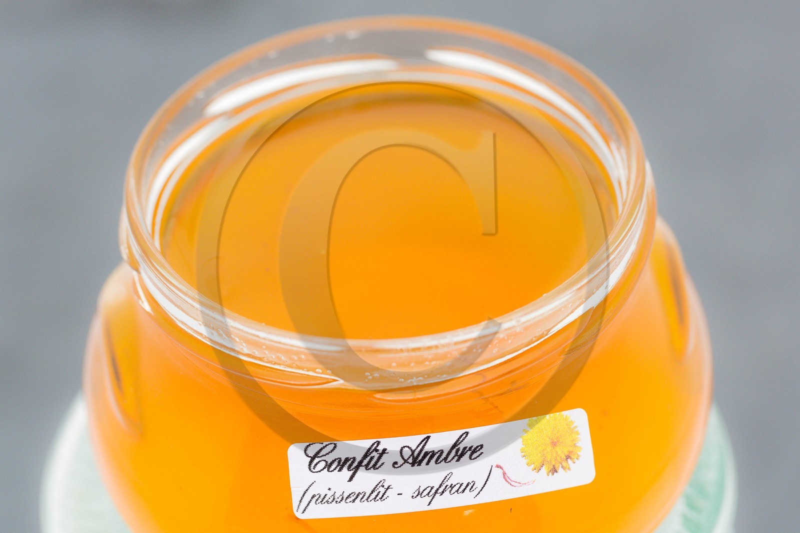 Confit ambre (gelée de fleurs de pissenlit au safran)