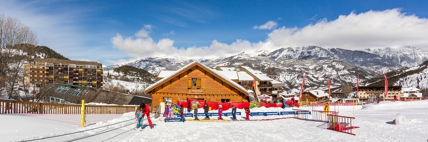 La station de ski Sauze Super-Sauze est une station village, le jardin des neiges