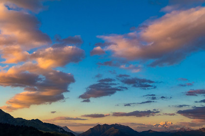 Le Mont-Blanc et la chaine du Mont-Blanc