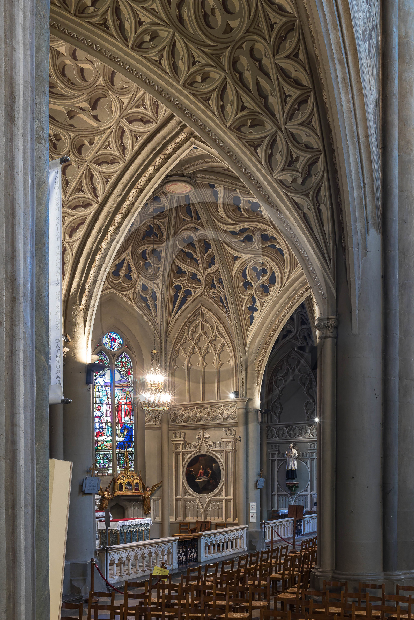 Cathédrale Saint-François-de-Sales de Chambéry, Peintures en trompe-l'œil