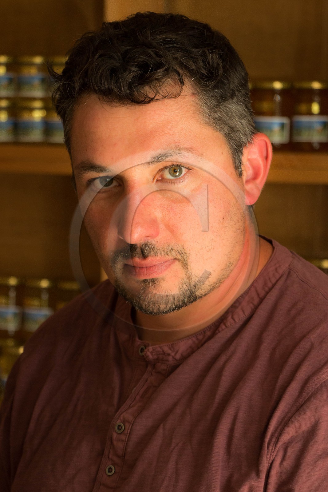 Vallée du Champsaur, miellerie Challet, Geoffrey Challet apiculteur