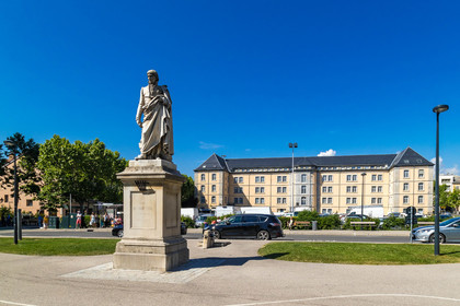 Gap,  Statue Ladoucette