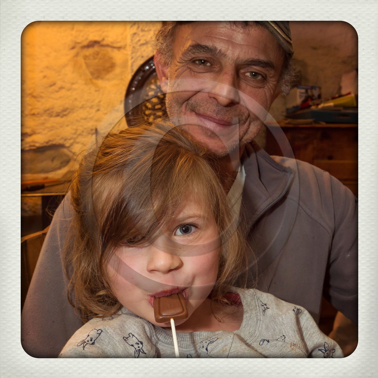 Le Desert, Christine Hustache et Yves Puissant avec leurs enfants Manon et Gaspard, éléveurs ovins