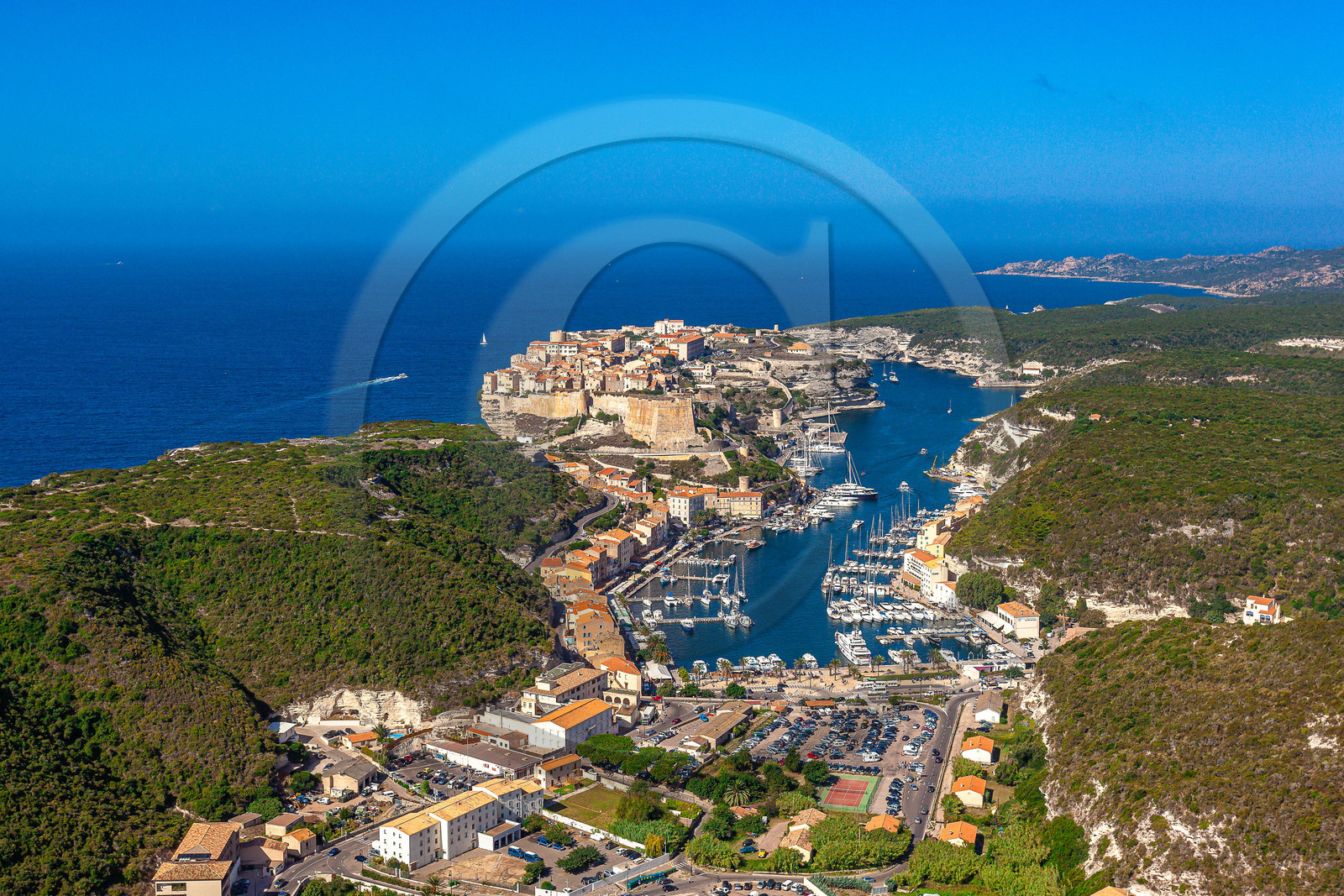 La citadelle et le port de Bonifacio