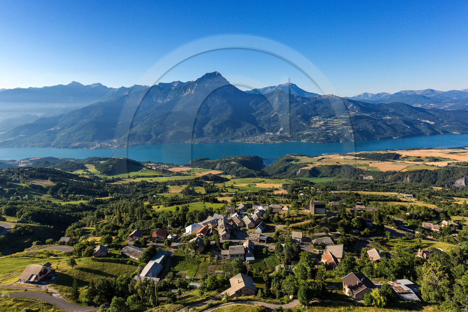 Lac de Serre-Ponçon, Saint-Apollinaire