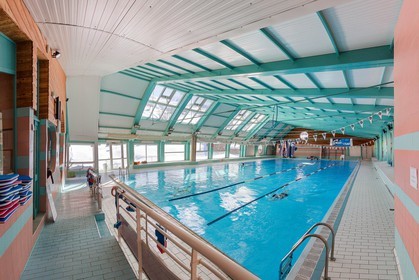 La station de ski Sauze Super-Sauze est une station village, la piscine couverte