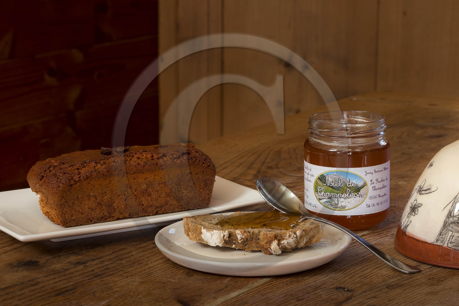 Vallée du Champsaur, Gaëlle et Jimmy Bertrand-Pellisson, apiculteurs