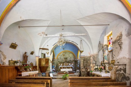 Ubaye, Vallon du Laverq, Chapelle des Pénitents, église Saint-Antoine (XVIIe siècle) et l'ancienne Abbaye Chlaisienne du Laverq (XIIe siècle)