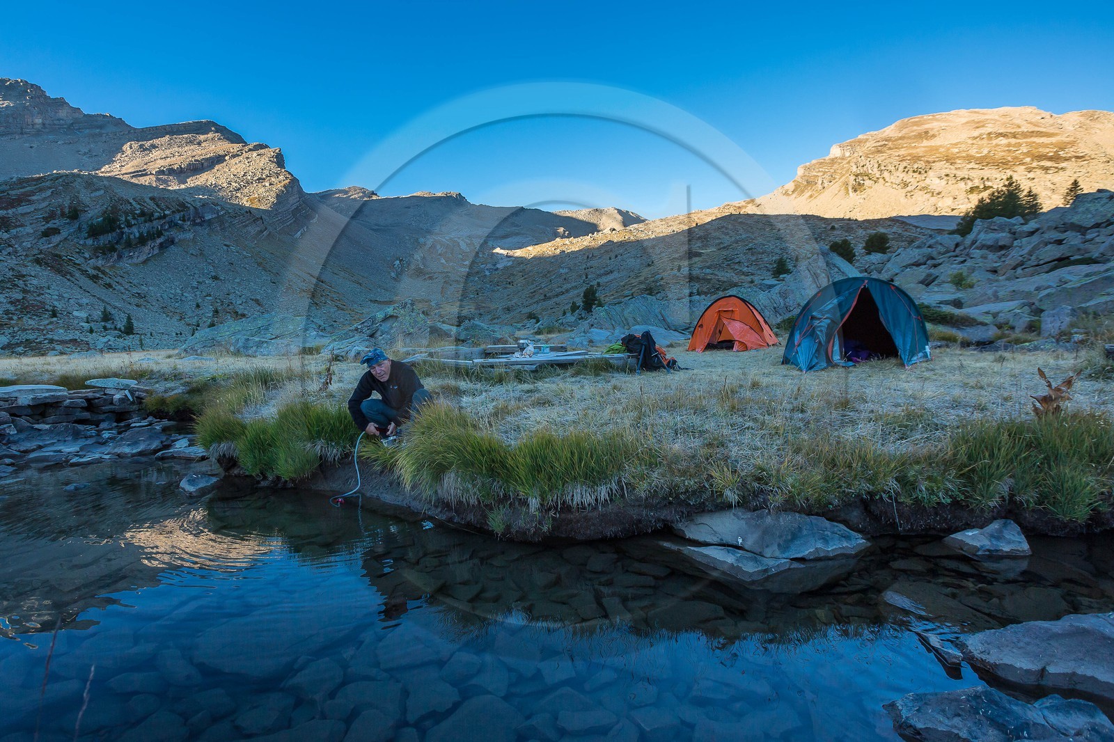 Vallon du Laverq, lac et tourbière Les Eaux-Tortes