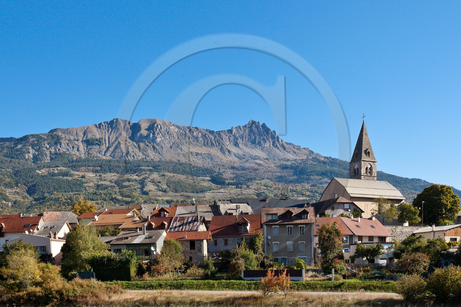 Pays de Serre-Ponçon, village de Chorges