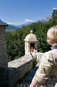 Briançon, l'association Les regiments du passé reconstituent la vie civile et militaire