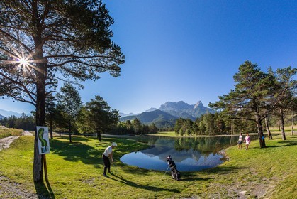 Barcelonnette, Golf de Bois-Chenu