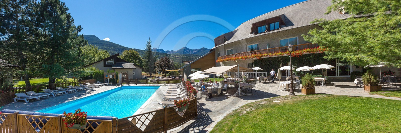 Hôtel restaurant spa Les Bartavelles