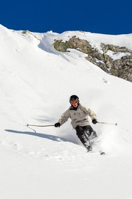 Ski enfant poudreuse