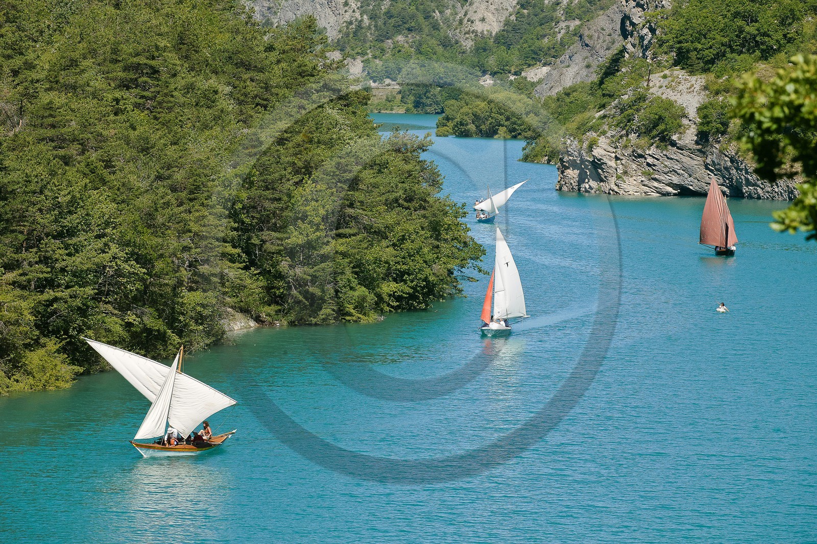 Lac de Serre-Ponçon, Rassemblement Vieux Gréements sur le Lac de Serre-Ponçon, , Rencontre de Voiles traditionnelles