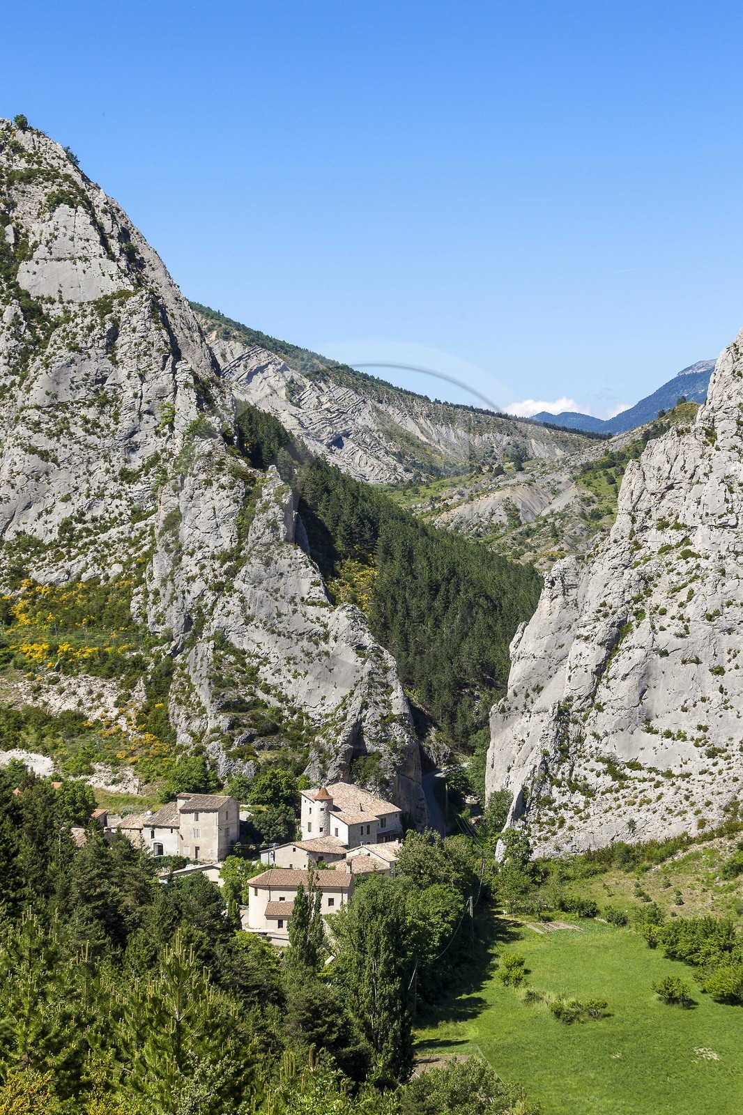 vallée du Buëch, village de Sigottier