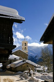 Saint-Véran, 2 042 m d'altitude,  plus haute commune  d'Europe