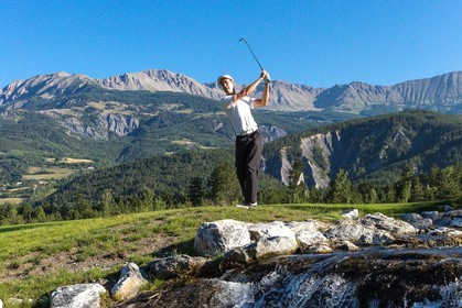 Barcelonnette, Golf de Bois-Chenu