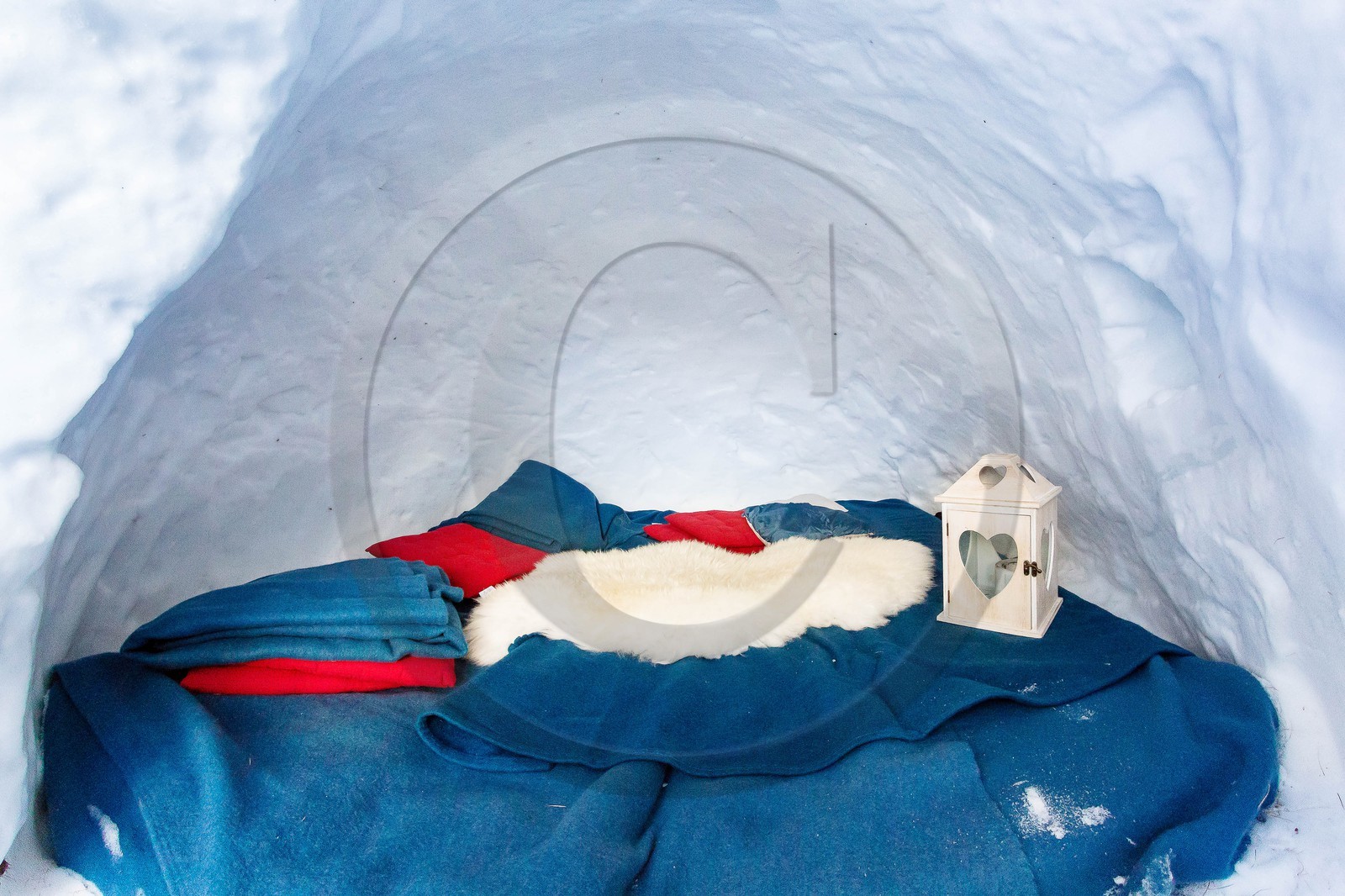 Station de ski Sauze Super-Sauze, Restaurant du Dôme, restaurant d'altitude, Village d'igloos inuksuk