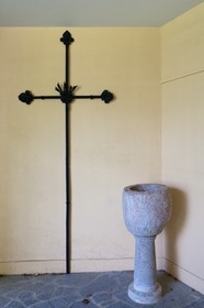 Croix de l'ancienne église de Savines