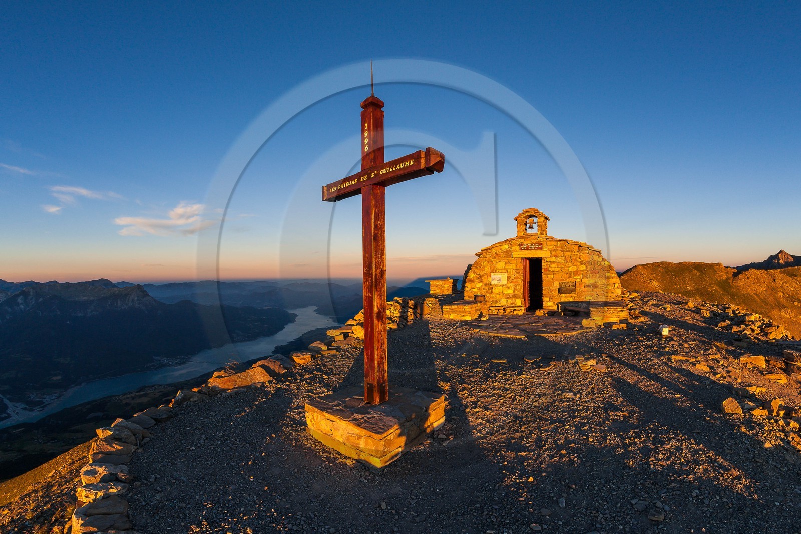 Lac de Serre-Ponçon, Chapelle du Mont Guillaume (2 552 mètres d'altitude)