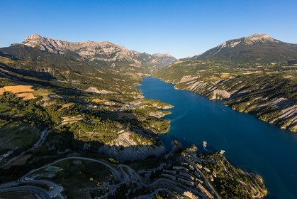 Le Sauze-du-Lac, Port de plaisance à Port Saint-Pierre
