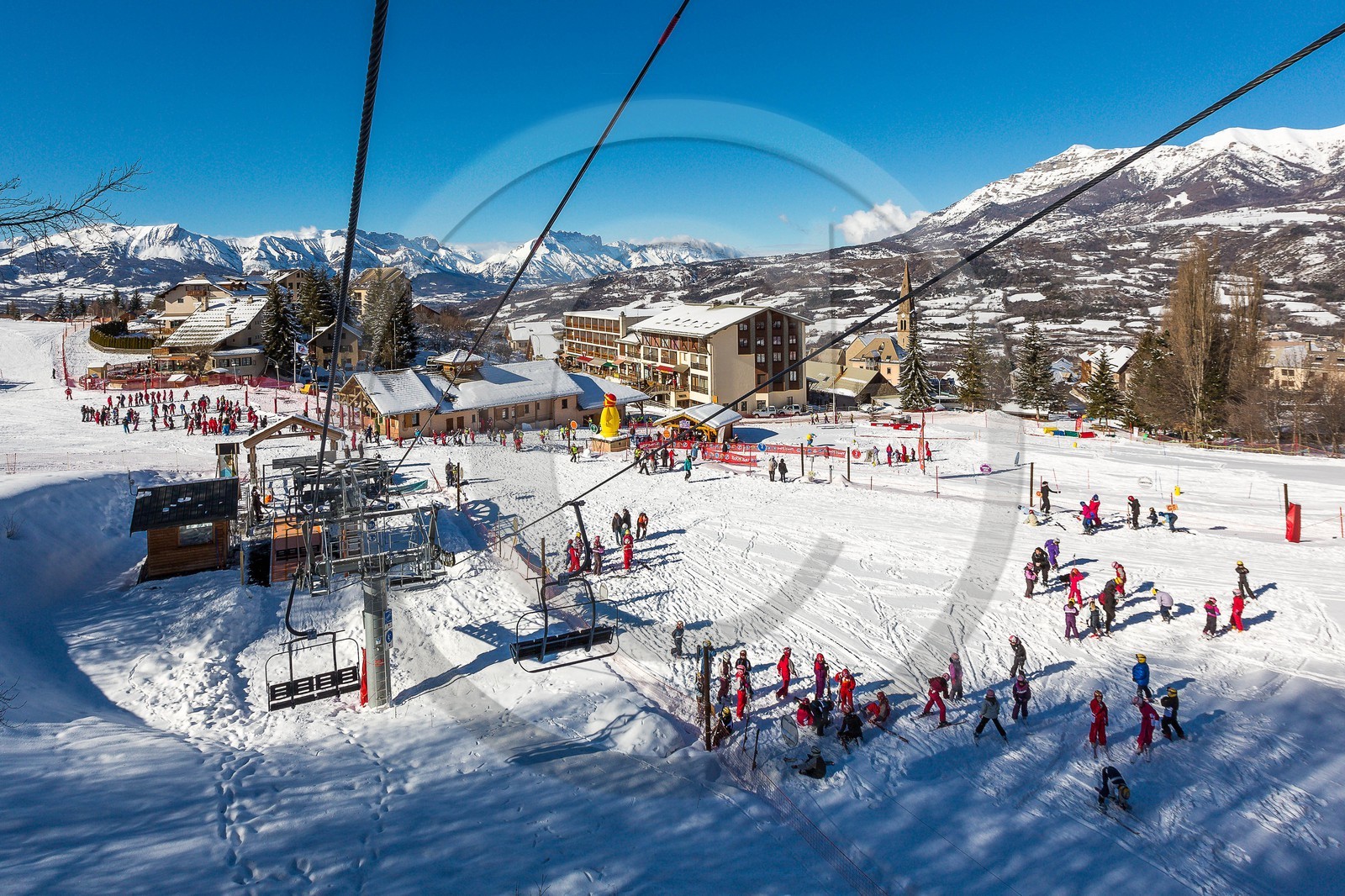 station village de Saint-Léger-les Mélèzes , élésiège de Libouze